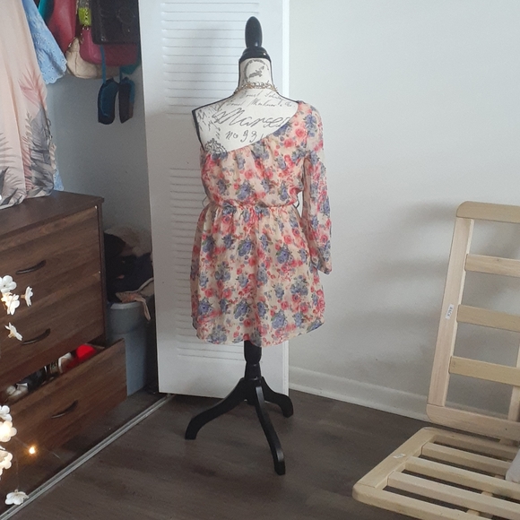 Spring Dress size 6 - Picture 3 of 3